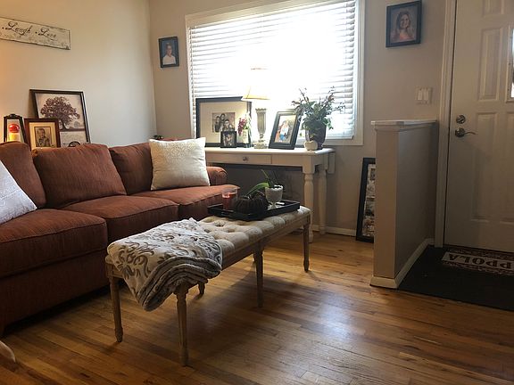 Formal living and entry 
