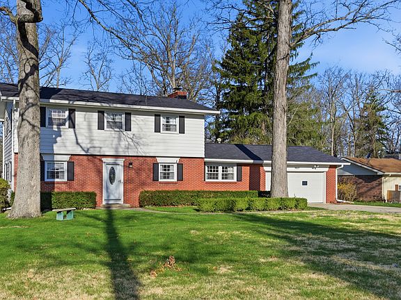 2nd image of 3627 Red River Rd