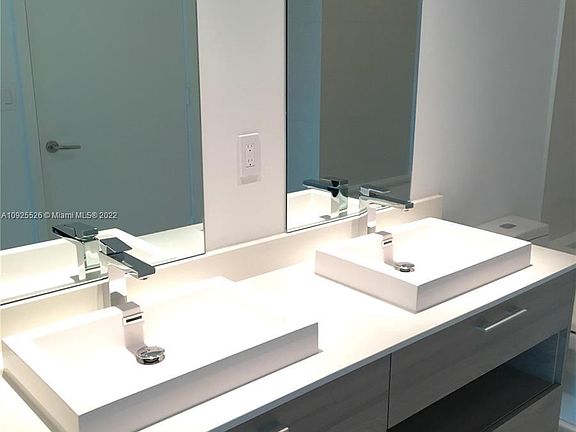 5th image of 1301 S Miami Ave #3104