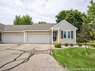 6185 Gleneagle Highlands Dr, Hudsonville, MI 49426