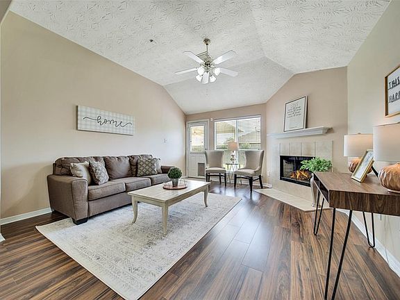 3rd image of 21542 Hughes Ct
