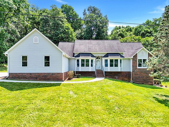 4th image of 511 Brookwood Dr