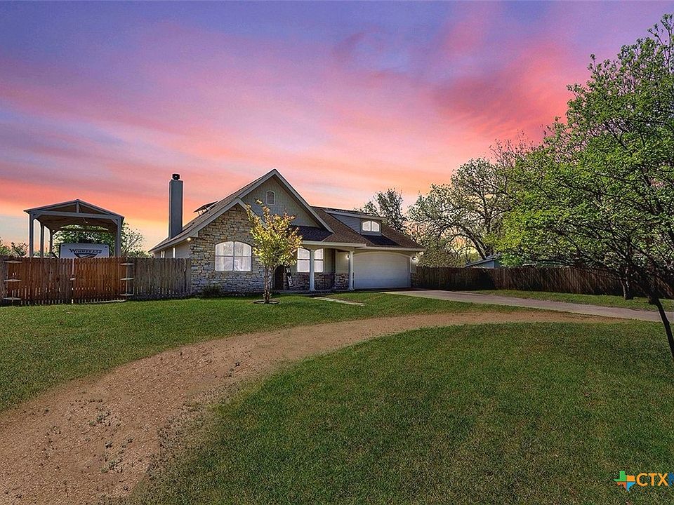 884 E Torrey St, New Braunfels, TX 78130 | Zillow
