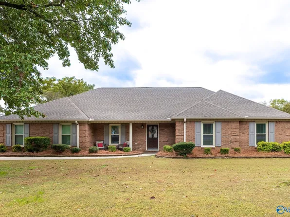 7706 Bailey Cove Rd SE, Huntsville, AL 35802