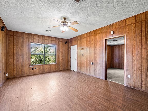 4th image of 700 N 3rd St