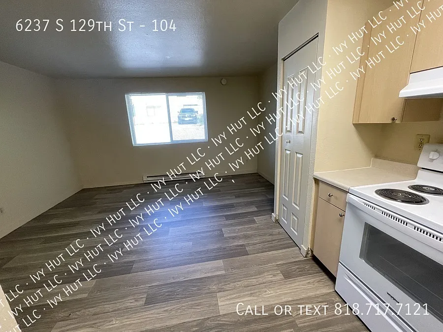 6237 S 129th St #104