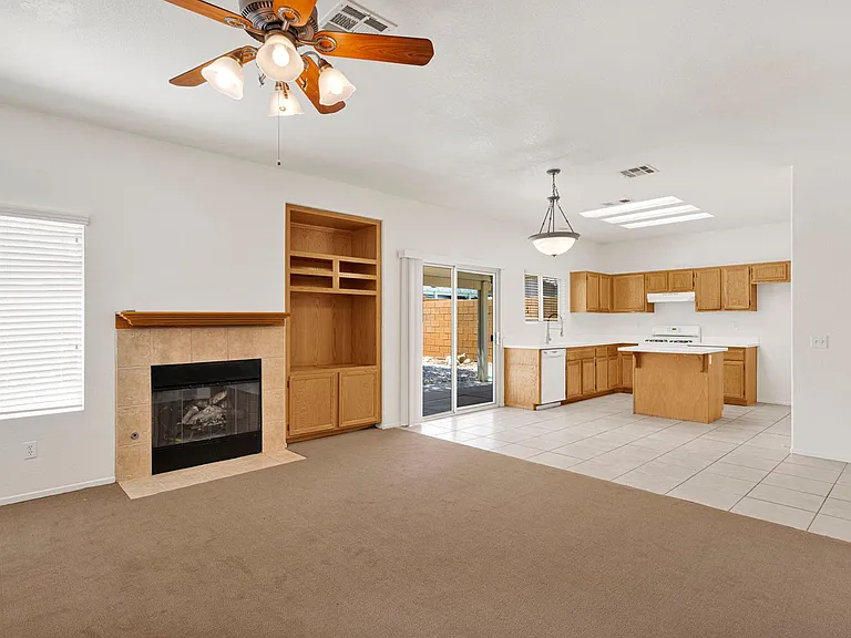 13085 Camden Ln — Photo 9