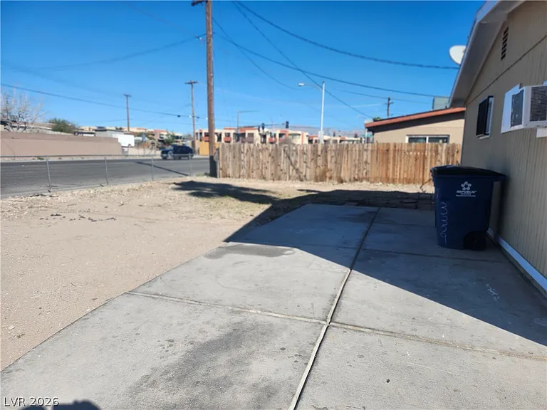 2700 Basswood Ave — Photo 20