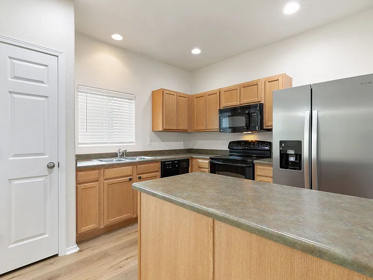 7475 Countryside Grv — Photo 12