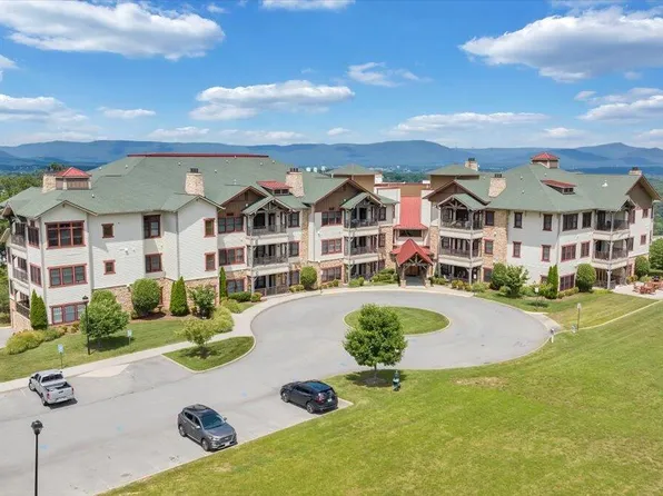 5420 The Peaks Dr, Roanoke, VA 24018