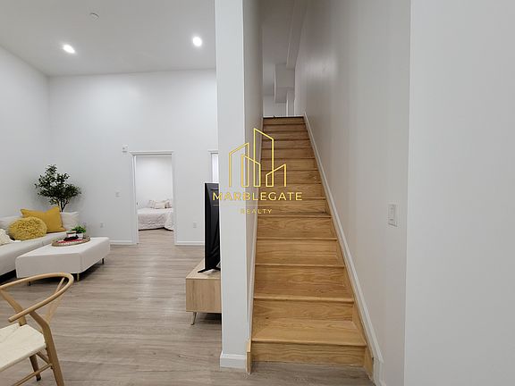 4th image of 556-557 Market St #11C