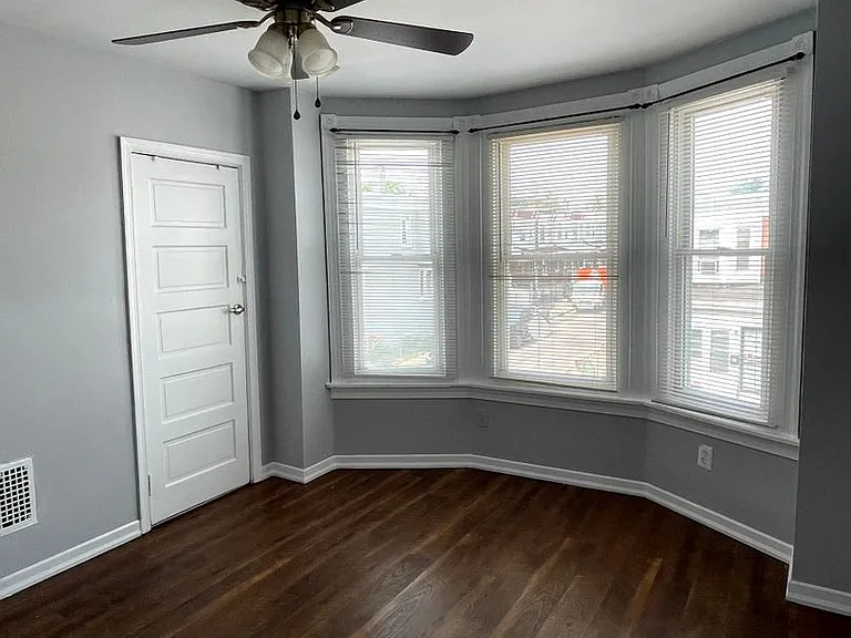 5753 N Beechwood St — Photo 8