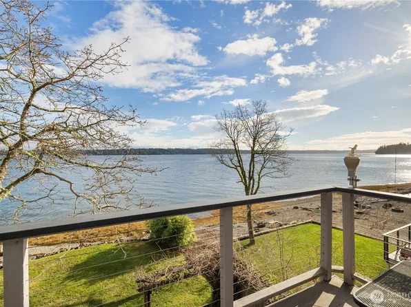 1100 E Treasure Island Drive, Allyn, WA 98524