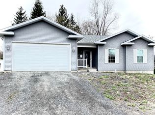 122 Riverview Ln, Jermyn, PA 18433