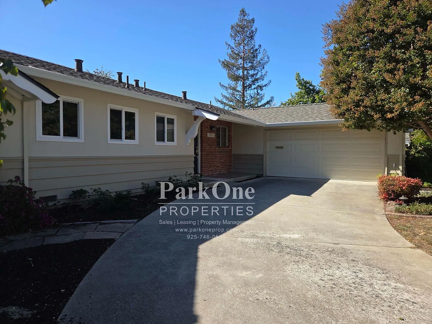 4 Bed 2 Bath Charming Home in Walnut Creek — Photo 2