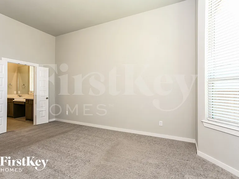 1714 Voltera Dr — Photo 9