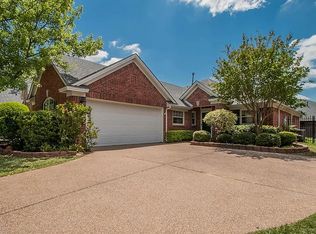 2425 Folkstone Way, Bedford, TX 76021