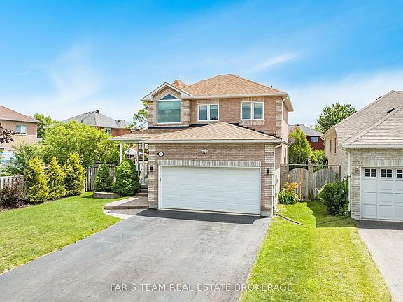 2nd image of 1948 Emerald Ct