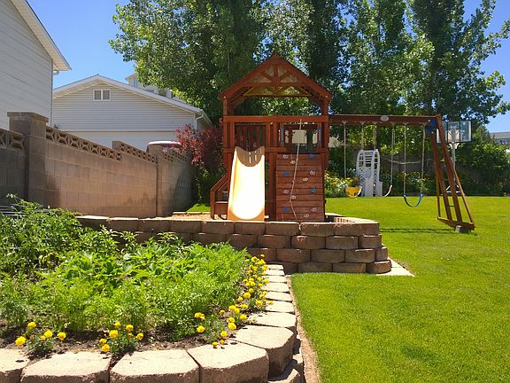 Back Yard Play Set 