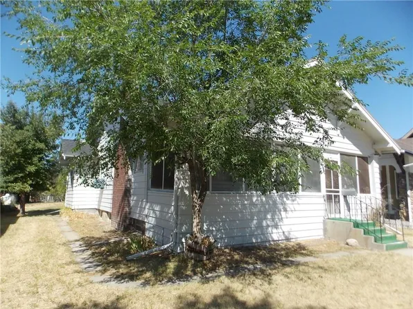 507 3rd St W, Roundup, MT 59072