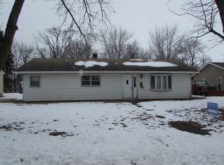 1965 E Cedar Pl, Kankakee, IL 60901