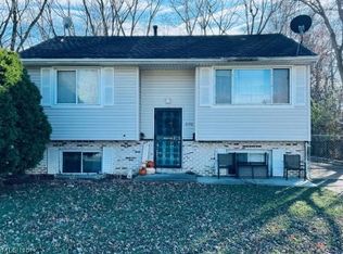 2148 Randall St, Lorain, OH 44052