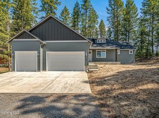 128 Swan Shores Dr, Sagle, ID 83860