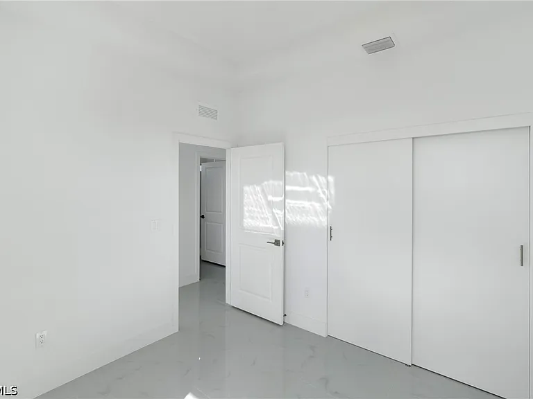 1142 Edelweiss St E — Photo 16