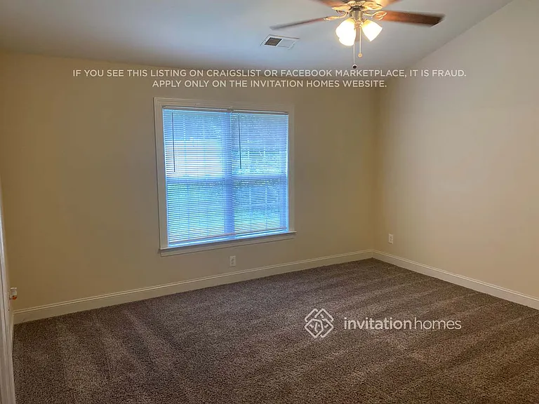 2420 Laura Dr — Photo 7