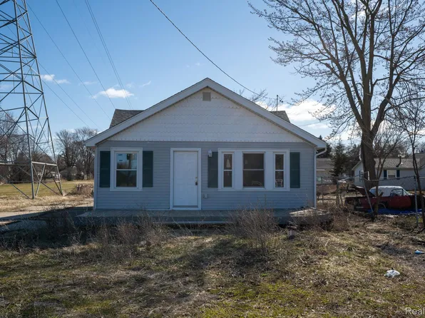8508 N Saginaw Rd, Mount Morris, MI 48458