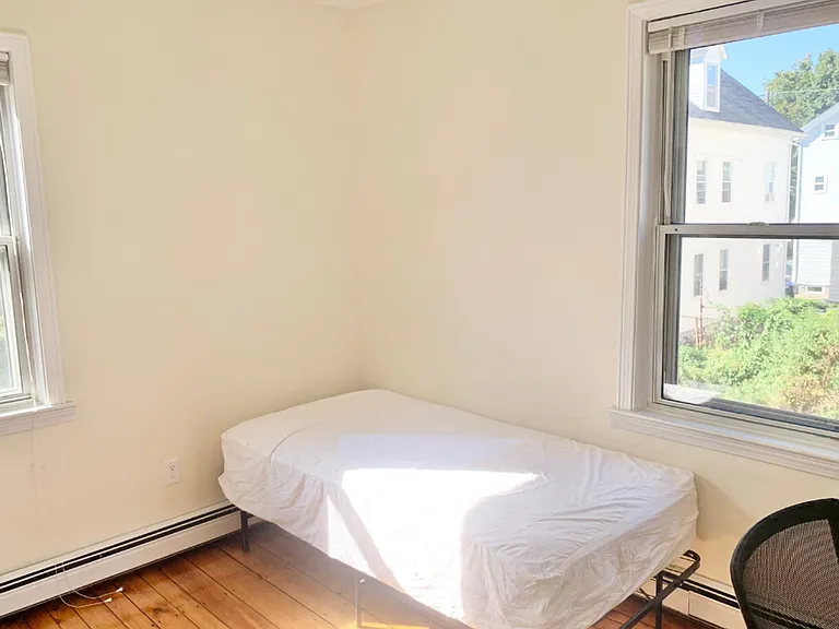 57 Preston St — Photo 4
