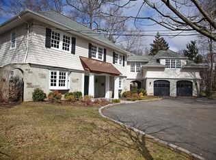 31-33 Cedar Pl, Rye, NY 10580