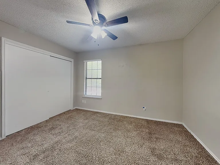 7334 Kingswood Cir — Photo 9