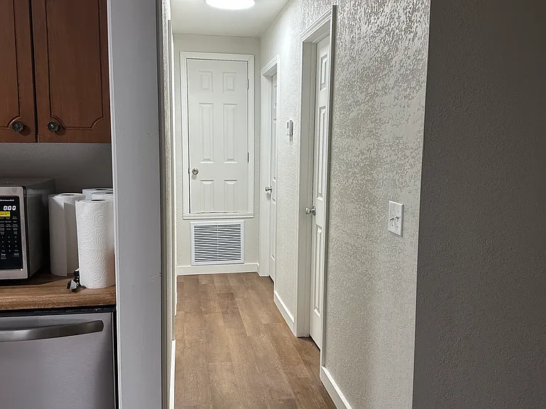 1002 Snowden Dr — Photo 4