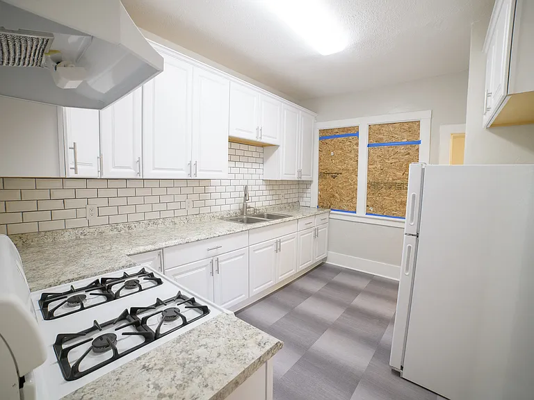 112 12th St N #118 — Photo 19