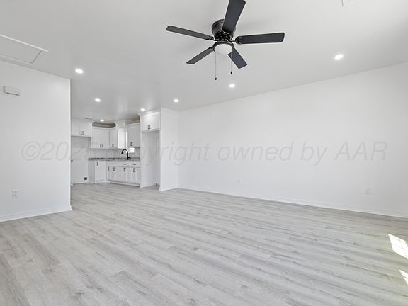 2nd image of 3611 SE 13th Ave