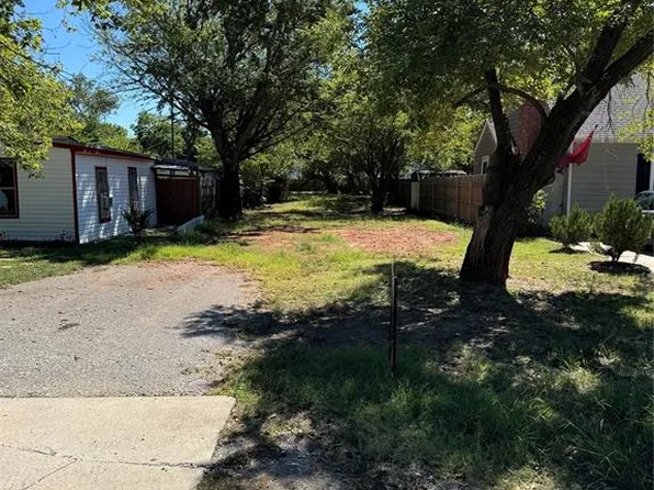 914 E Comanche St, Norman, OK 73071