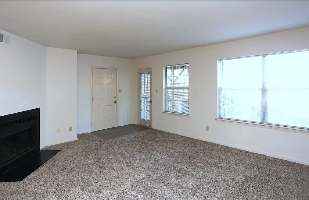 Photo 2 of 14 - The Hedges Apartment Homes - Greensboro, NC Living Area - The Hedges Apartment Homes