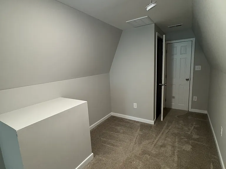 1902 Cornell Ave — Photo 25