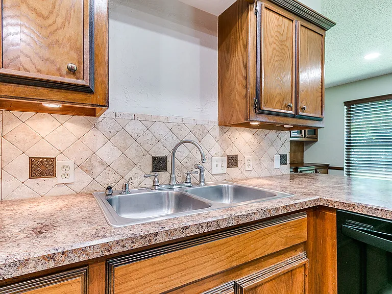 4721 Persimmon Ct — Photo 10