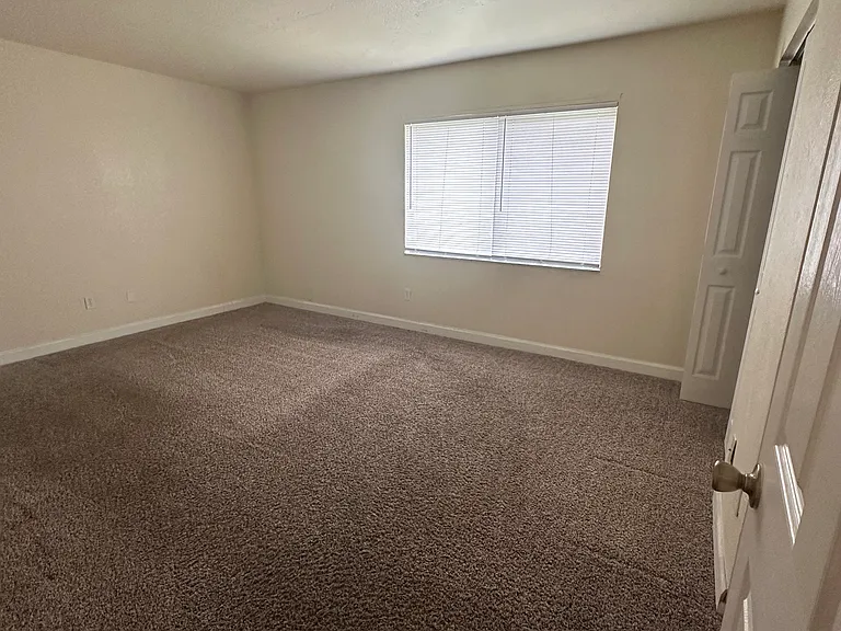 420 Arnold Dr — Photo 12
