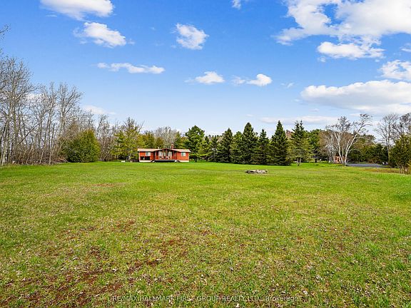 2nd image of 605 B Orchard Grove Rd