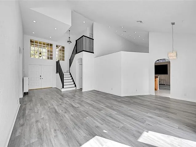4414 NW 52nd St — Photo 10