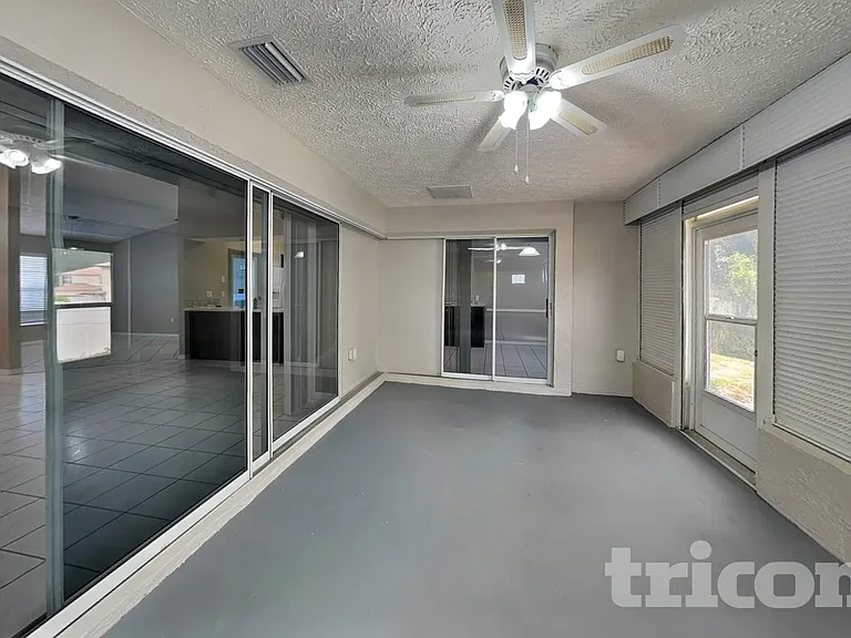 7028 Covewood Dr — Photo 16