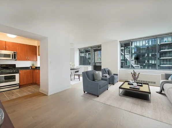 222 E 34th St, New York, NY