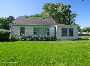 12915 W Clearview Ave, Waukegan, IL 60085