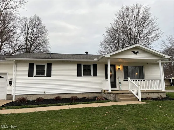 2012 James St, Niles, OH 44446