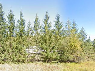 2565 Larks Lake Rd, Harbor Springs, MI 49740