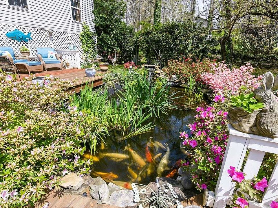 2nd image of 1971 Beaver Brook Ln NE
