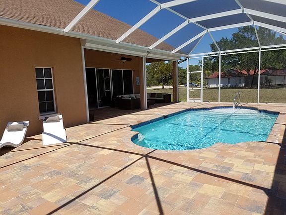 5th image of 27431 Pinecrest Ln